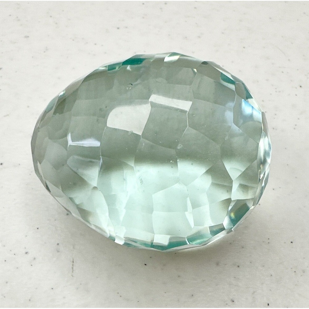 Vtg Exquisite Aqua Multi-Faceted Prism Effect Crystal Decorative Egg Paperweight